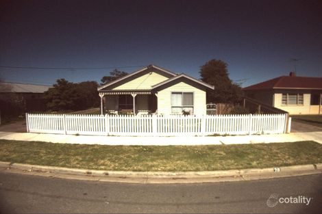 28 Myrtle Gr, North Shore, VIC 3214