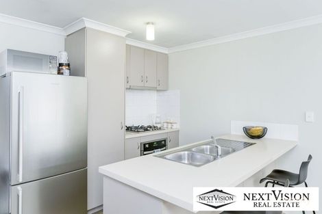 Property photo of 2/31 Peppermint Gardens Aubin Grove WA 6164