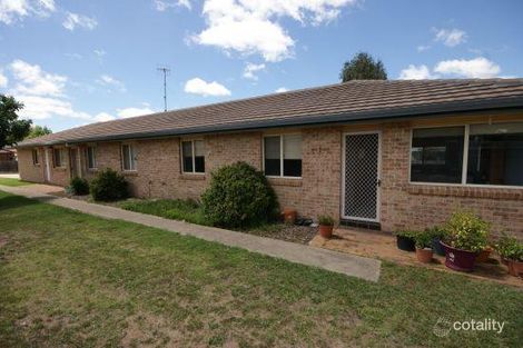 2/24 Centennial Cl, Armidale, NSW 2350