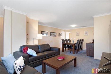 Property photo of 26 Doeberl Place Karabar NSW 2620