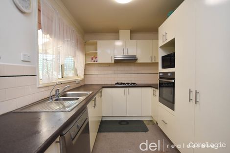 Property photo of 14/8 Monteith Crescent Endeavour Hills VIC 3802