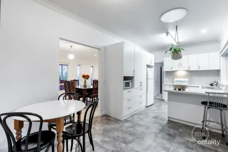 Property photo of 43 York Street Eltham VIC 3095
