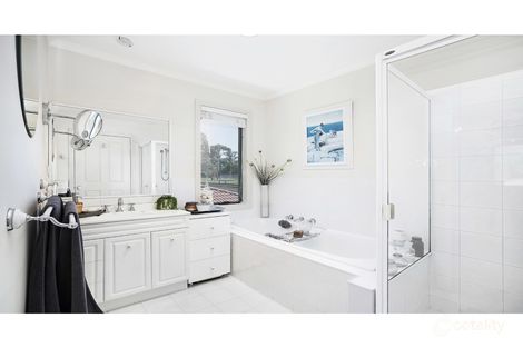 Property photo of 4 Manna Court Ferntree Gully VIC 3156
