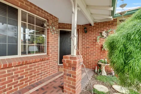 Property photo of 9/14 Anna Road Australind WA 6233