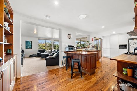 Property photo of 96 Ashkanasy Crescent Evatt ACT 2617