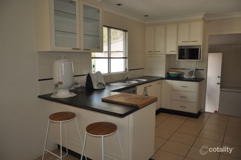 Property photo of 20 Cossart Street Centenary Heights QLD 4350