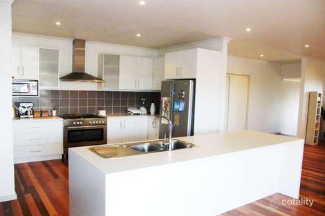Property photo of 44 Warrain Avenue Rosebud VIC 3939