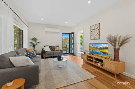 Property photo of 4 Tamboritha Terrace Coongulla VIC 3860