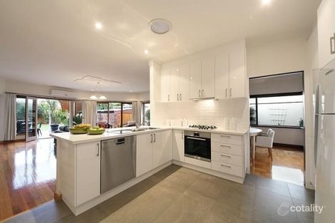 Property photo of 5 Fairbank Road Bentleigh VIC 3204