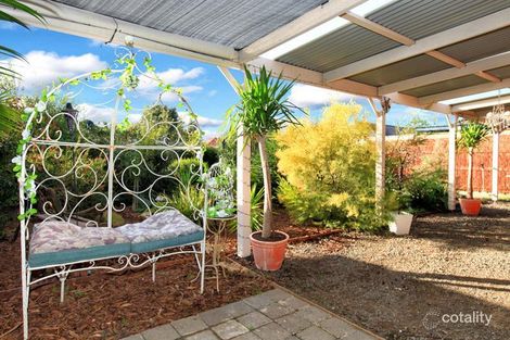 Property photo of 25 Limpopa Square Roxburgh Park VIC 3064