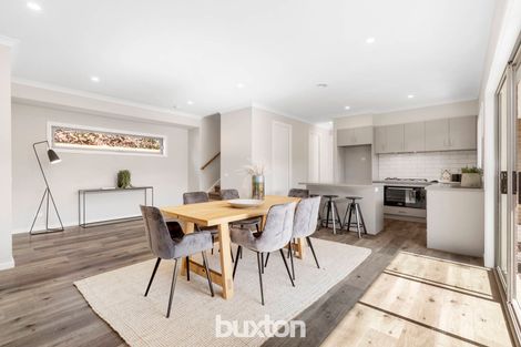 Property photo of 1/2 Sinclair Street Oakleigh South VIC 3167