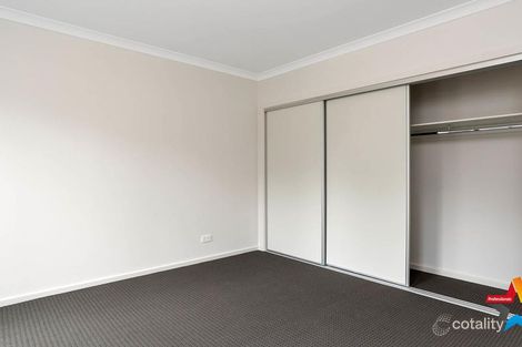 Property photo of 2 Toby Place Mooroolbark VIC 3138