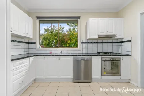 Property photo of 4 James Street Moe VIC 3825