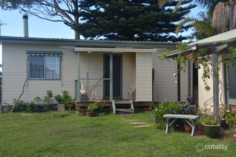 Property photo of 13 Deakin Parade Tomakin NSW 2537