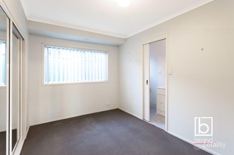Property photo of 5 Holly Close Lake Haven NSW 2263