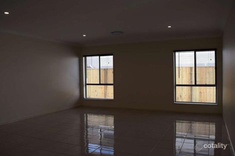 Property photo of 10 Eagle Parade Rochedale QLD 4123