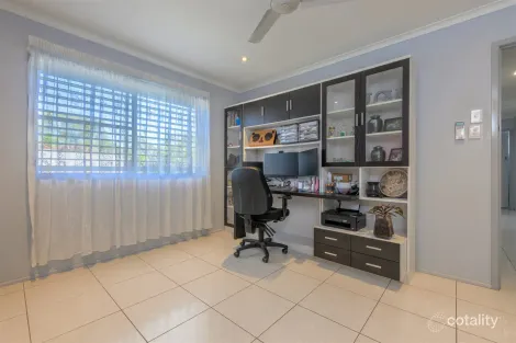 Property photo of 255 Sun Valley Road Kin Kora QLD 4680