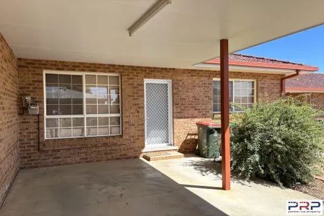 Property photo of 2/21 Ebelina Crescent Parkes NSW 2870
