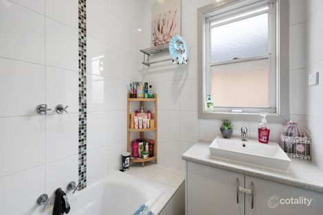 Property photo of 32 Salisbury Avenue Newington VIC 3350