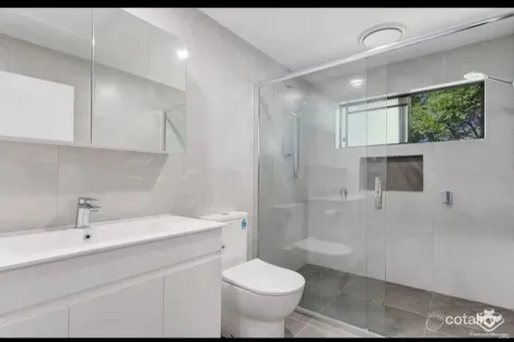 Property photo of 16/4 Amie Court Springwood QLD 4127