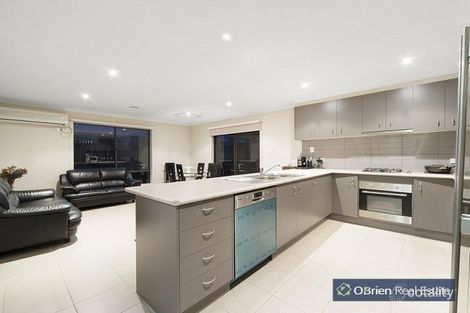 Property photo of 9 Immy Parade Narre Warren VIC 3805