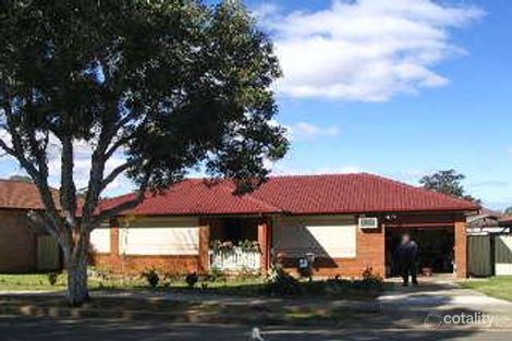 18 Canterbury Rd, St Johns Park, NSW 2176