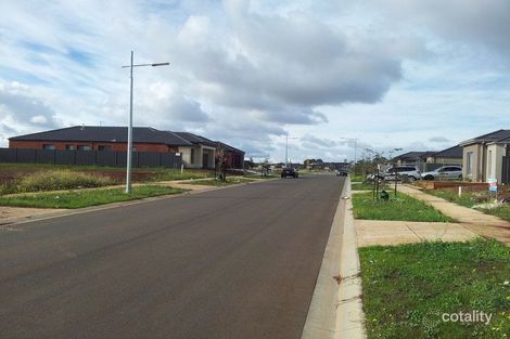 Property photo of 52 Cloverdale Road Tarneit VIC 3029