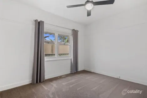 Property photo of 16 Elm Street Golden Square VIC 3555