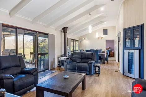 Property photo of 7 Craven Crescent Heathcote VIC 3523
