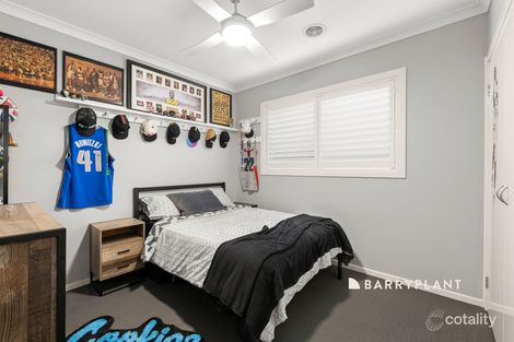 Property photo of 10 Wombat Court Narre Warren South VIC 3805