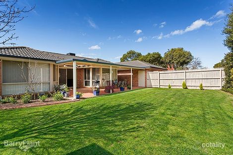 Property photo of 5 Furphy Court Berwick VIC 3806