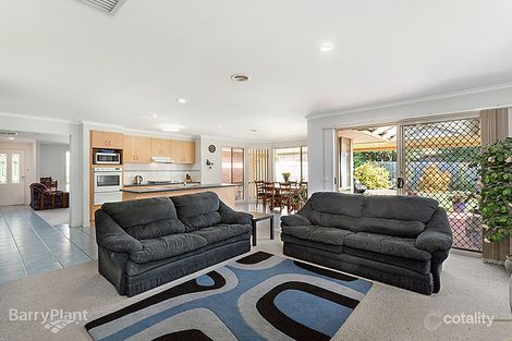 Property photo of 5 Furphy Court Berwick VIC 3806