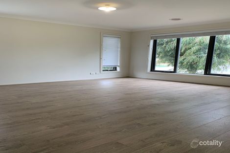 Property photo of 40 Seagrass Crescent Point Cook VIC 3030