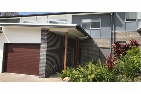 2/17 Greensboro Pl, Little Mountain, QLD 4551