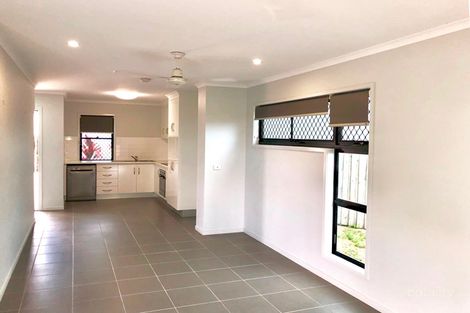 Property photo of 4/2 Makybe Diva Drive Ooralea QLD 4740