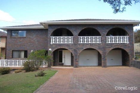 Property photo of 4 Middle Rock Road Lake Cathie NSW 2445