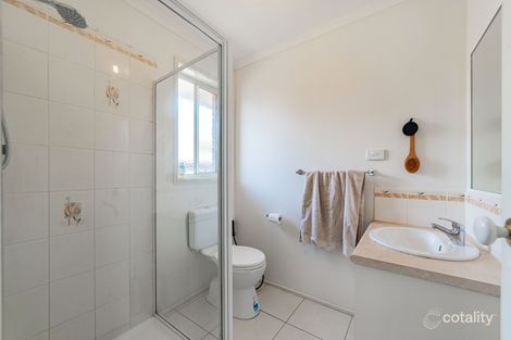 Property photo of 20 Merrivale Place Roxburgh Park VIC 3064