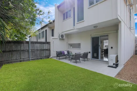 10/5 Daniells St, Carina, QLD 4152