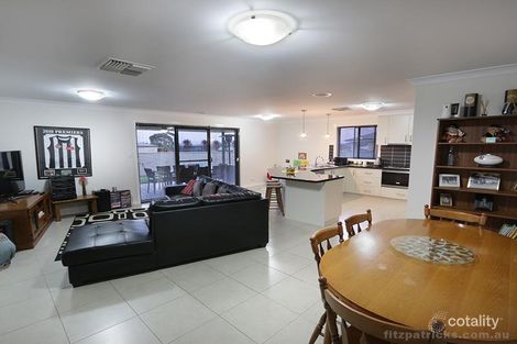Property photo of 14 Pinnacle Place Estella NSW 2650
