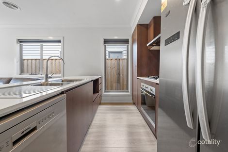 Property photo of 9 Nattarak Avenue Werribee VIC 3030