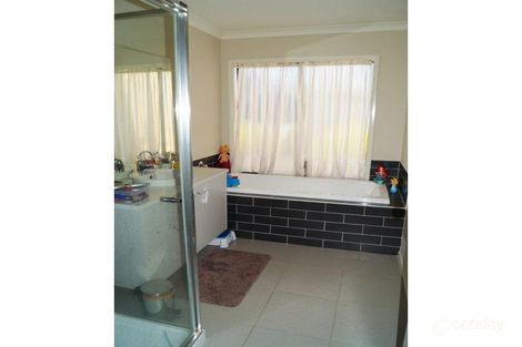 Property photo of 96 Moondarra Drive Berwick VIC 3806