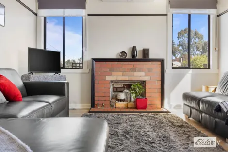 Property photo of 4 Steven Crescent Ararat VIC 3377