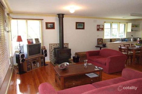 3 Lyrebird Ave, East Warburton, VIC 3799