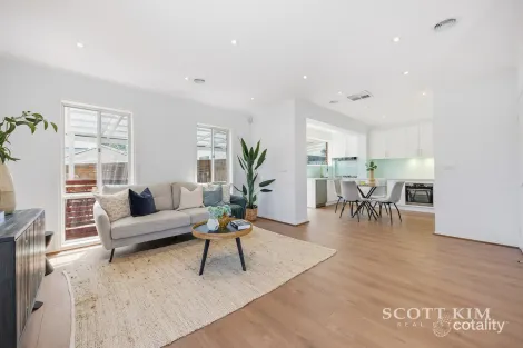 Property photo of 3/24 Winbirra Parade Ashwood VIC 3147