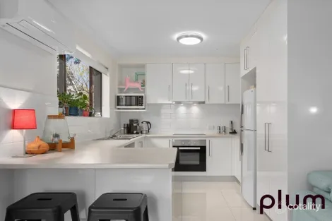 Property photo of 2/11 Frederick Street Taringa QLD 4068