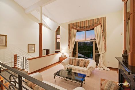 Property photo of 30 Corniche Place Brookfield QLD 4069