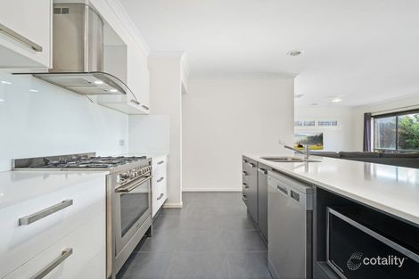 Property photo of 8 College Square Bacchus Marsh VIC 3340
