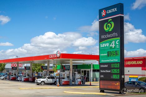 202 Warnbro Sound Ave, Warnbro, WA 6169