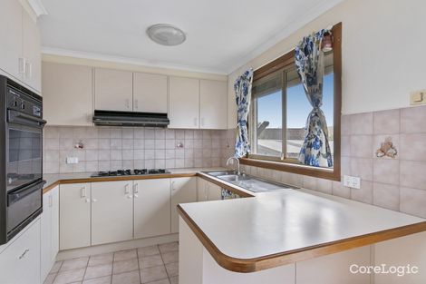 Property photo of 2/241 Power Road Endeavour Hills VIC 3802