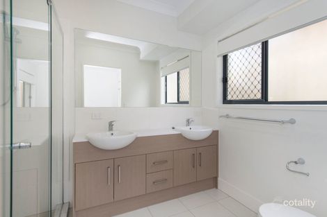 Property photo of 34 Whitsunday Circuit Pimpama QLD 4209